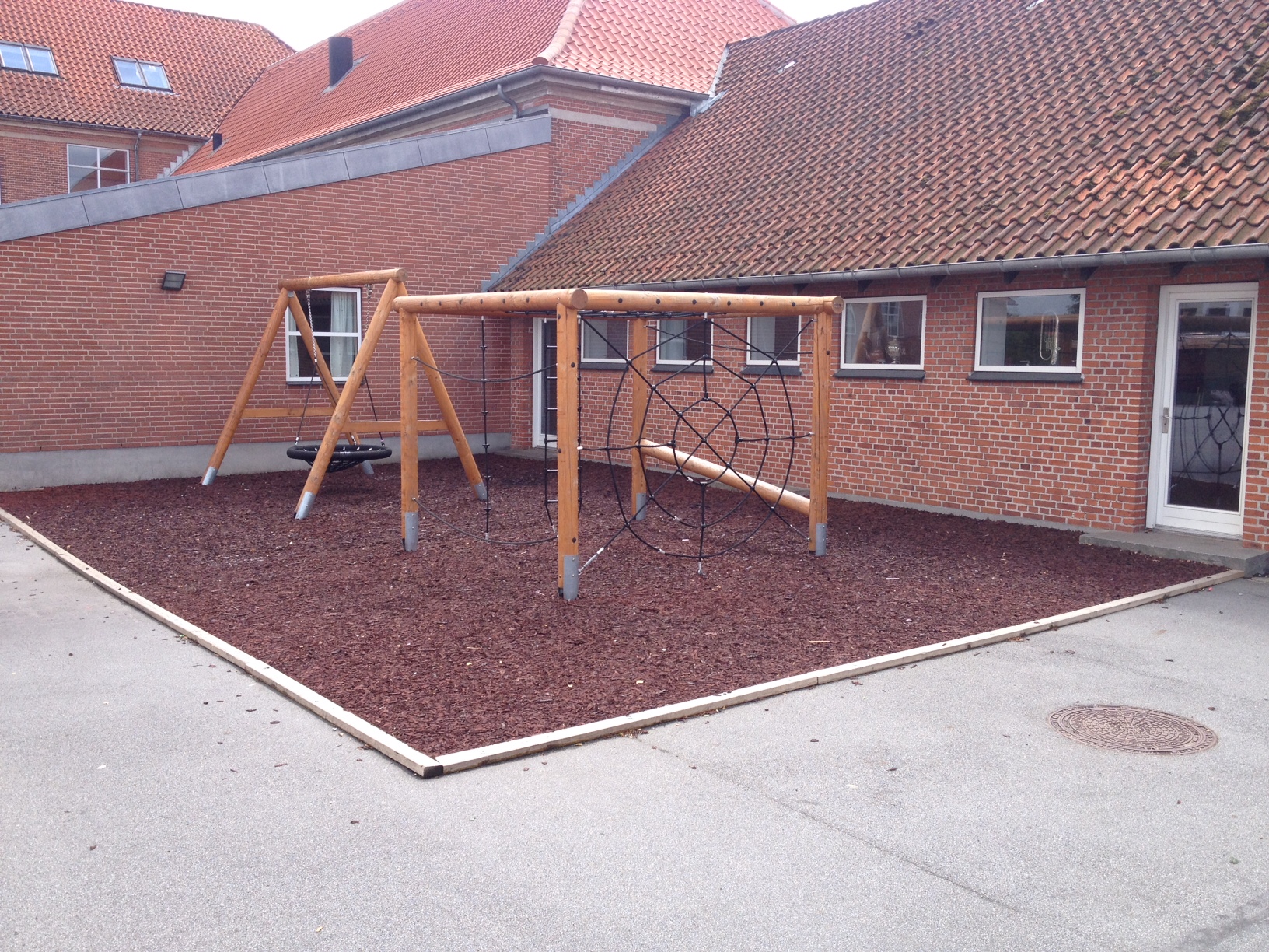 Ergosoft gummiflis, leveret i sække a 25 kg - RØD -