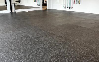 Strong2gether, Give – Funktionelt gymgulv med stød- og lyddæmpning