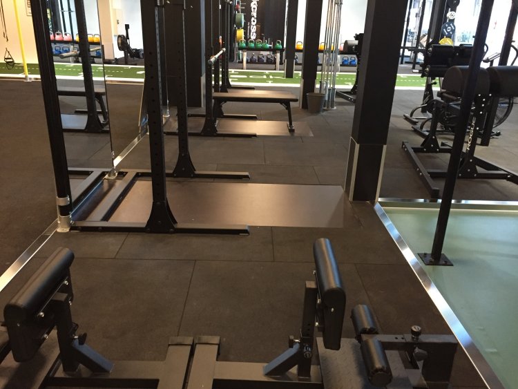 fitnessdk_sats_broen_gym_functional_training_rubber_flooring_crossfit_rubber_tiles_fitness_floor_img_6057.jpg?ts=1777013039