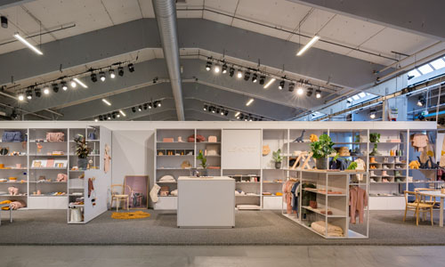 Messestand_designet_af_Barlby_Carlsson_med_Everroll_Endurance_Berlin_gummigulv_D_ErgoFloor.jpg?ts=1760015833